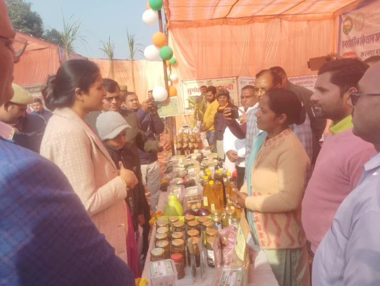 Dece 23 organic fair in collected office Amroha in occasion of kishan Samman Diwas program & installation (1)