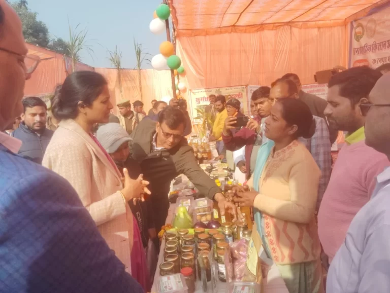 Dece 23 organic fair in collected office Amroha in occasion of kishan Samman Diwas program & installation (11)